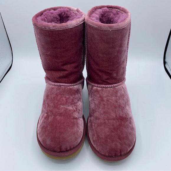 NEW RARE - Pink Velvet UGG boots sz 5 - Picture 2 of 5